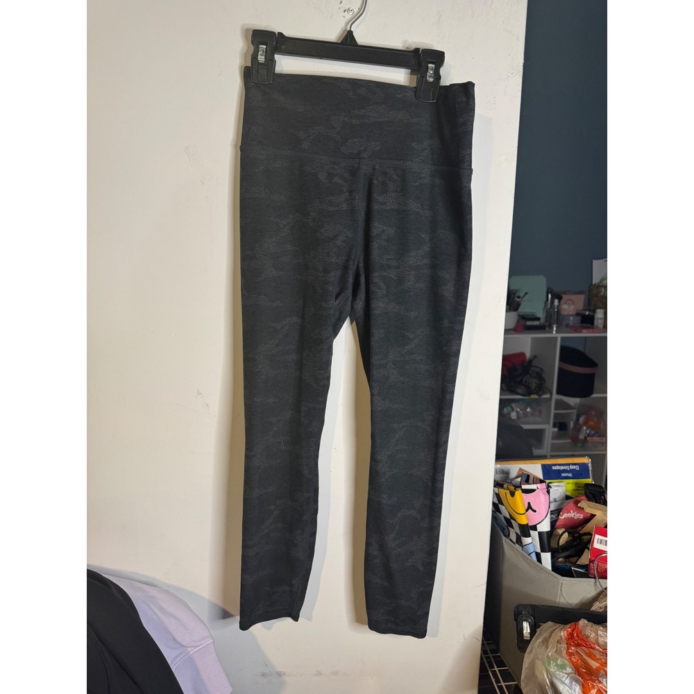 Vuori High Rise Camo Leggings Charcoal Grey 7/8 Length Womens Activewear